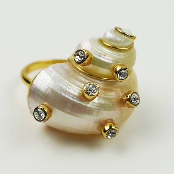 New JCREW Size 8 Seashell Ring with Crystals in Gold and Pearl $49 CG714 - Picture 3 of 6